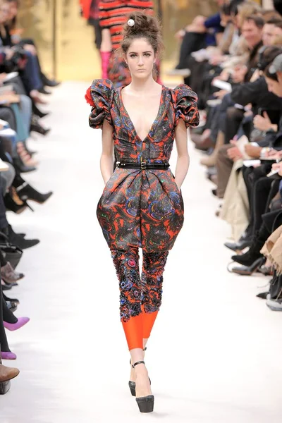 Look 35